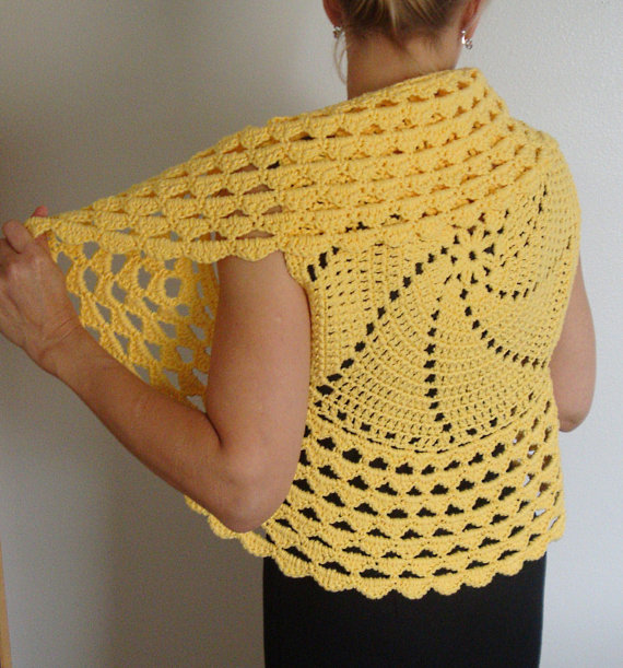 Crochet shrug Ladies Special Crochet Shrug Outfits